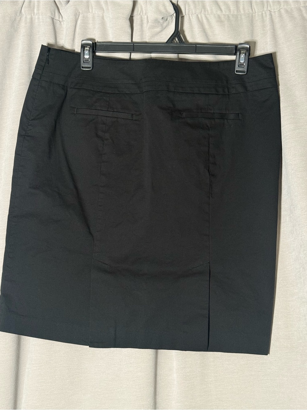 Ann Taylor Loft Black Seamed Pencil Skirt - Size 16